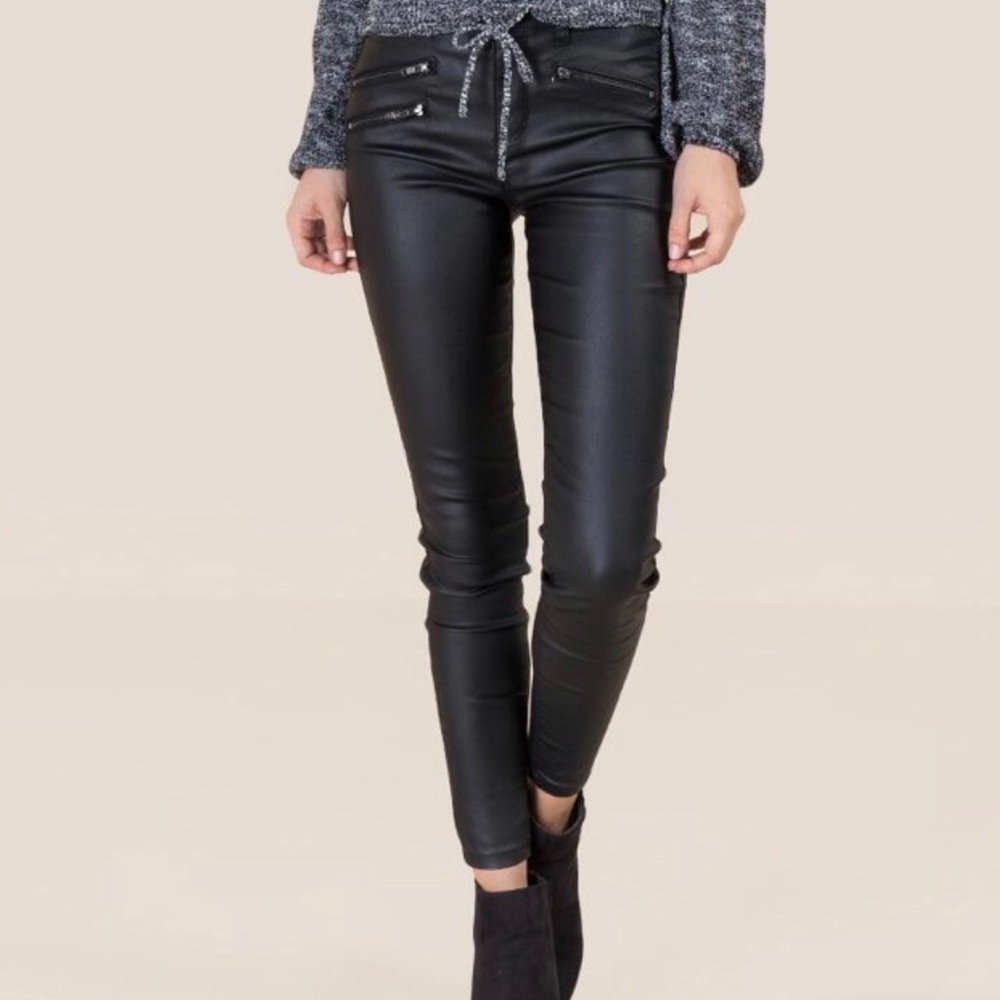 Francesca’s Boutique Harper Black Skinny Pants Jeans Size 26 New NWT